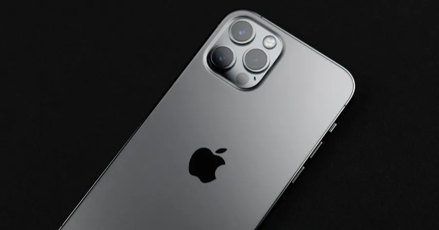 How to pick an iPhone 12 — viewing the first 5G-rollout-year iPhone as a buy today