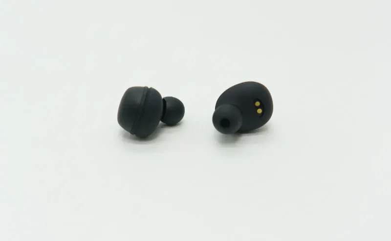 YAMAHA TW-E3A earbud, outer face