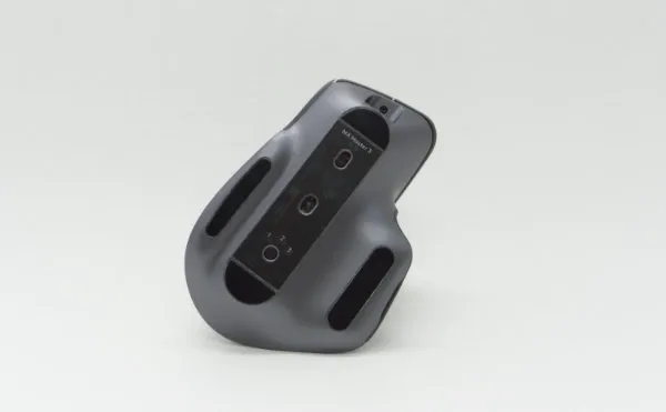 Logitech MX MASTER 3, underside