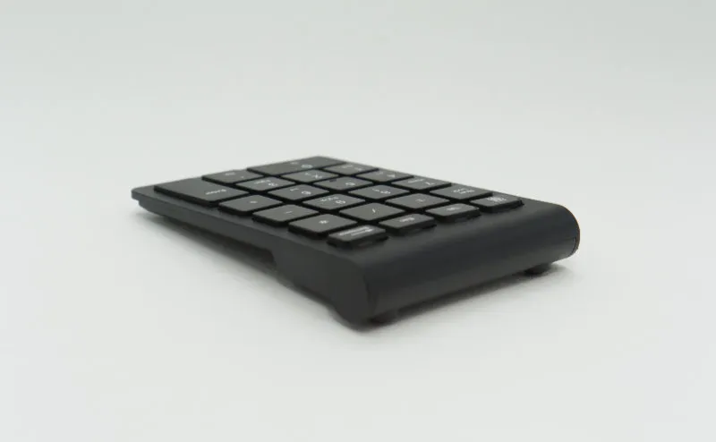 Numeric keypad connection types — wired USB, USB 2.4GHz wireless, Bluetooth wireless