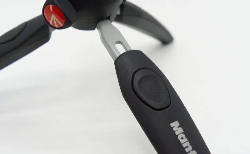 Push-button telescoping lock on each PIXI EVO leg