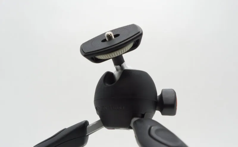 Close-up of the PIXI EVO ball head